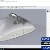 Software: Uma tela de computador exibe o software Rhinoceros 8.7, apresentando o design de um objeto rotulado edge dentro de uma interface de modelagem 3D completa com várias barras de ferramentas e propriedades. Sobreposições de texto em português indicam ativação online, licenciamento original e opções para comprar 